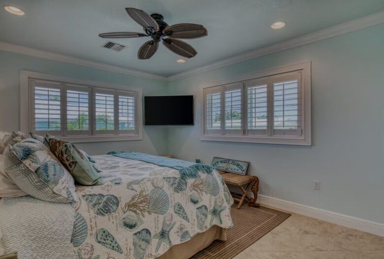 Canal-Front Elegance in the Lower Keys - Summerland Key, Florida