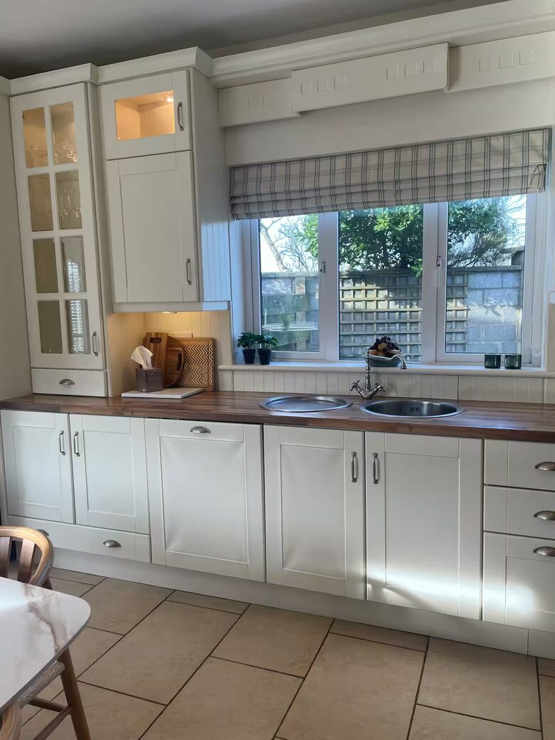 Spacious Family Home Near the Beach & Golf Course - Rosslare Strand, Wexford, Ireland