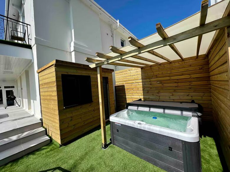 Luxury Living on Babbacombe Downs - Torquay, United Kingdom