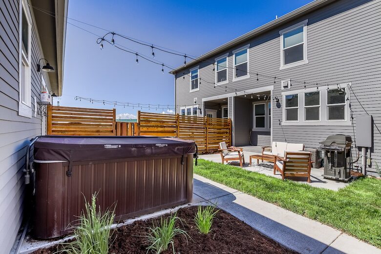 Cozy Townhome Retreat Near Downtown Castle Rock - Castle Rock, Colorado