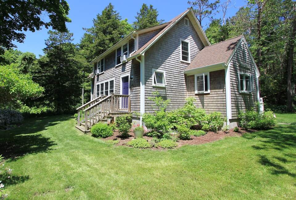 Charming Cape Cod Haven Near Private Beach - East Sandwich, Massachusetts