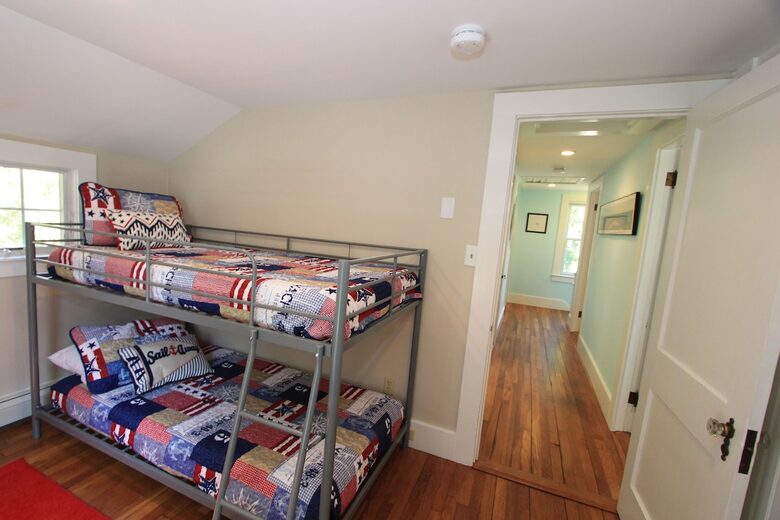 Twin Bunk Bed Upper level