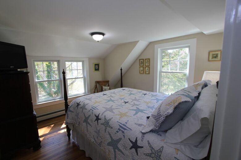 Charming Cape Cod Haven Near Private Beach - East Sandwich, Massachusetts