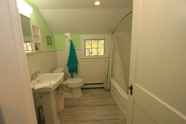 Charming Cape Cod Haven Near Private Beach - East Sandwich, Massachusetts