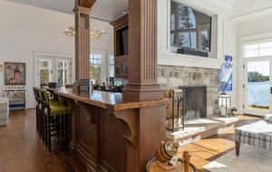 Muskoka Lakeside Grandeur | Private Helipad