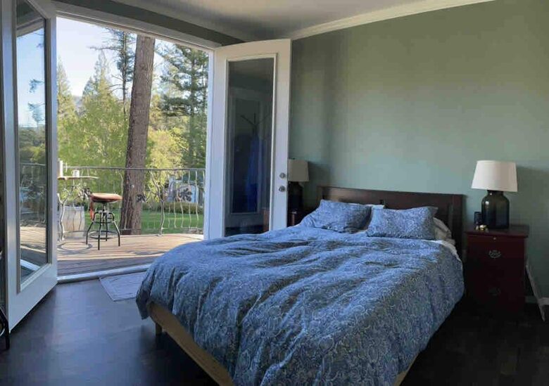 Creekside Haven in California Wine Country - Middletown, California