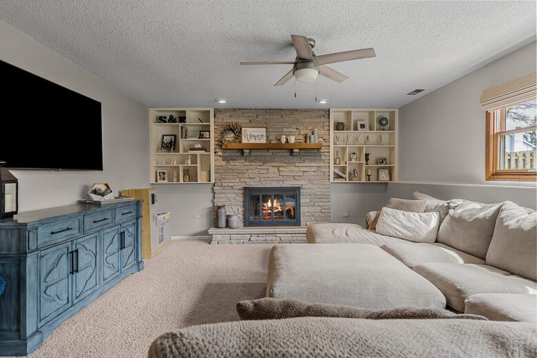 Charming Naperville Haven Near Downtown - Naperville, Illinois