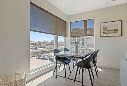 Bright Retreat with Rocky Mountain Backdrop - Denver, Colorado