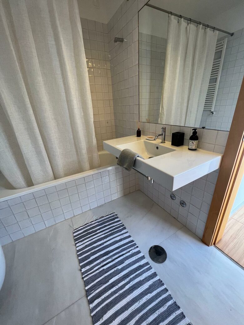 Private Villa on Portugal’s Silver Coast - Vau, Portugal