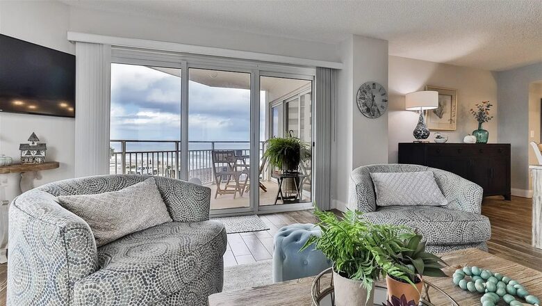 Cozy Oceanfront Escape in Daytona Beach Shores - Daytona Beach Shores, Florida