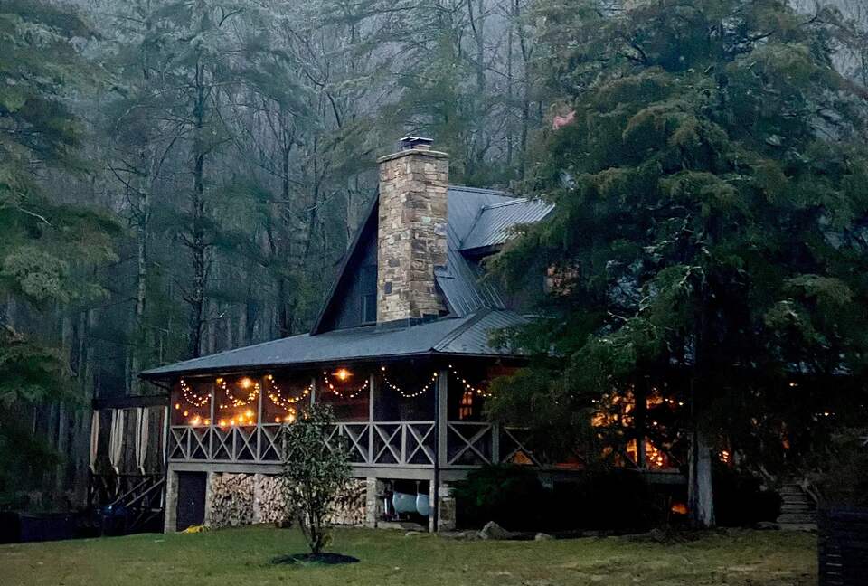 Mountainaire: A Designer’s Escape at the Foot of Ice Mountain - Slanesville, West Virginia