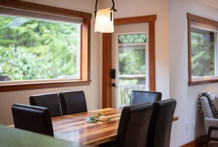 Tranquil Hideaway Near Tofino’s Best Beaches - Tofino, Canada