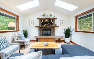 Tranquil Hideaway Near Tofino’s Best Beaches - Tofino, Canada