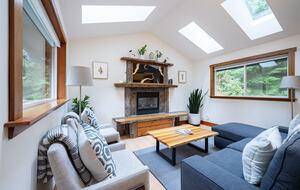 Tranquil Hideaway Near Tofino’s Best Beaches - Tofino, Canada