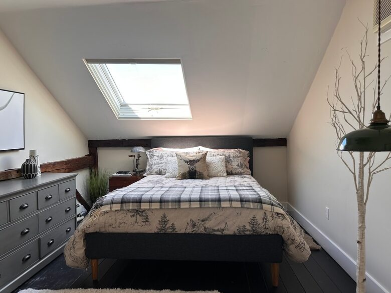 Historic Farm Stay with Forest Trails & Pasture Views - North Stonington, Connecticut