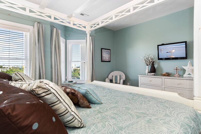 Coastal Elegance with Ocean Views & Private Pool Retreat - Emerald Isle, North Carolina