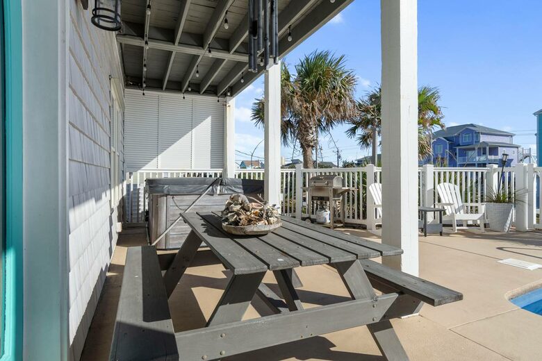 Coastal Elegance with Ocean Views & Private Pool Retreat - Emerald Isle, North Carolina