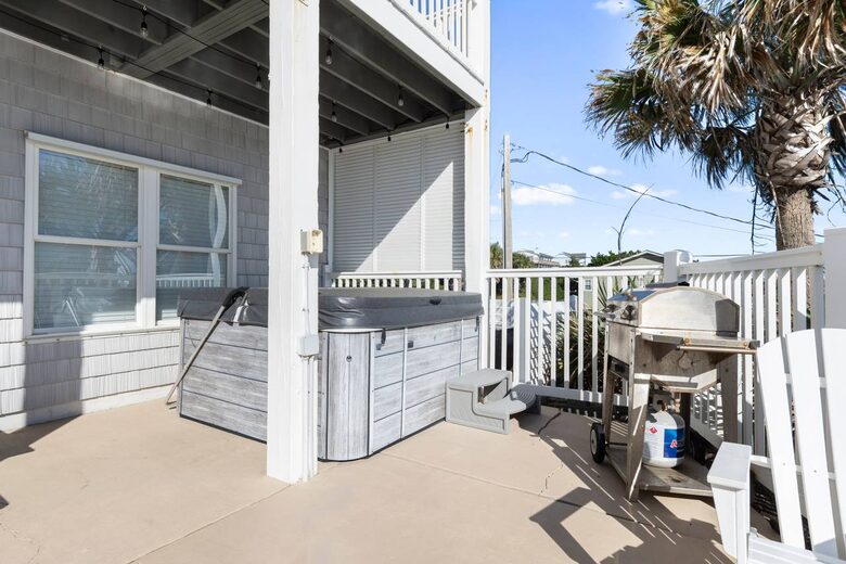 Coastal Elegance with Ocean Views & Private Pool Retreat - Emerald Isle, North Carolina