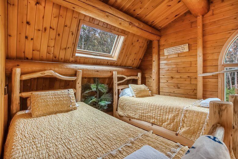 Smith's Point Retreat on Lake Winnipesaukee with Indoor Pool - Alton Bay, New Hampshire