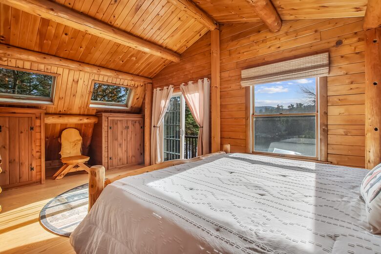 Smith's Point Retreat on Lake Winnipesaukee with Indoor Pool - Alton Bay, New Hampshire