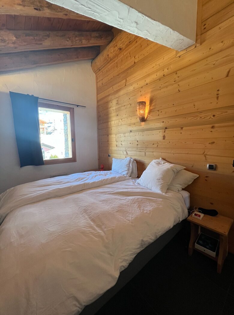 Elegant Chalet Apartment with Ski-In/Ski-Out Access - Sainte-Foy-Tarentaise, France