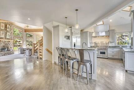 Modern Mountain Elegance in Park City - Park City, Utah