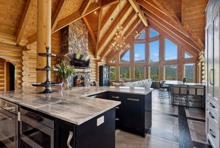 Heavenly Mountain Chalet | Ski-In Sophistication on Big Mountain - Whitefish, Montana