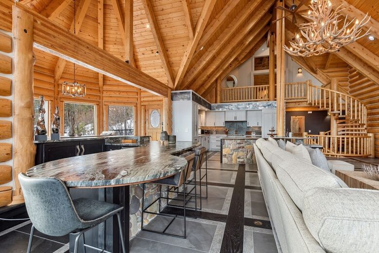 Heavenly Mountain Chalet | Ski-In Sophistication on Big Mountain - Whitefish, Montana