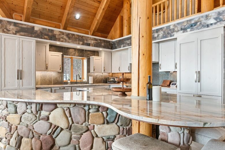 Heavenly Mountain Chalet | Ski-In Sophistication on Big Mountain - Whitefish, Montana