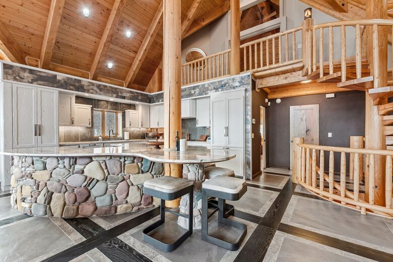 Heavenly Mountain Chalet | Ski-In Sophistication on Big Mountain - Whitefish, Montana