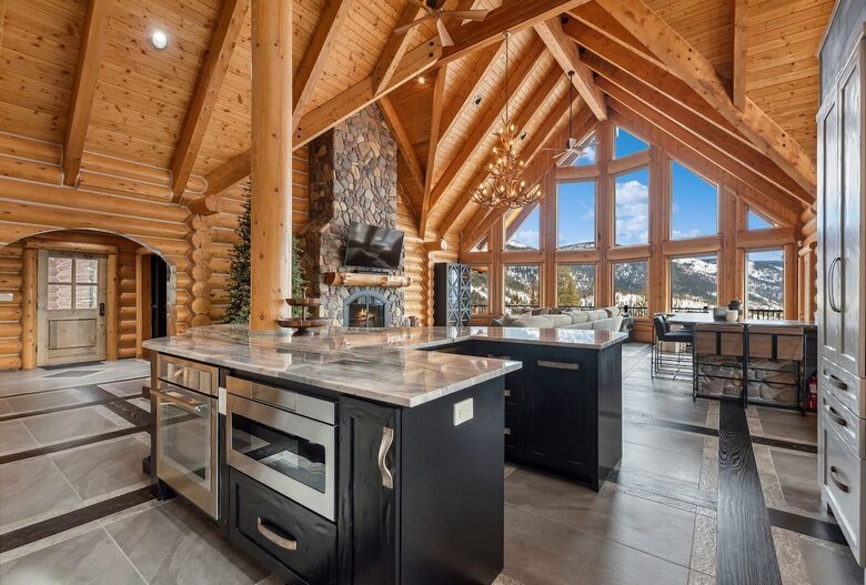 Heavenly Mountain Chalet | Ski-In Sophistication on Big Mountain - Whitefish, Montana