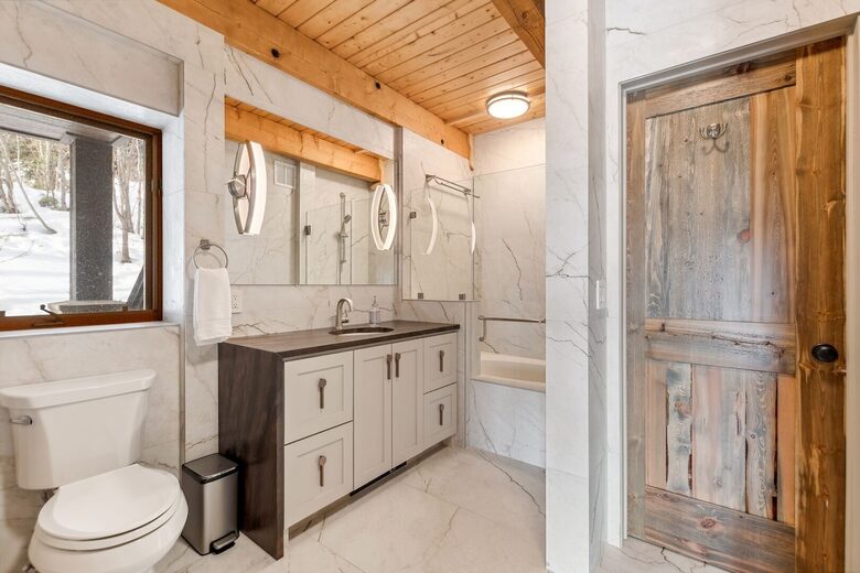 Heavenly Mountain Chalet | Ski-In Sophistication on Big Mountain - Whitefish, Montana