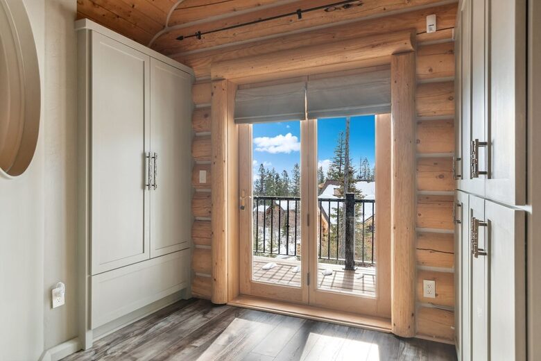 Heavenly Mountain Chalet | Ski-In Sophistication on Big Mountain - Whitefish, Montana