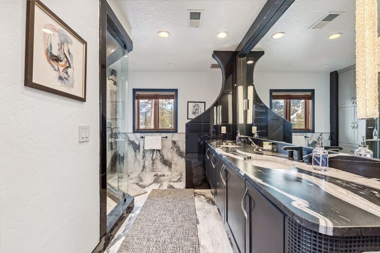 Heavenly Mountain Chalet | Ski-In Sophistication on Big Mountain - Whitefish, Montana
