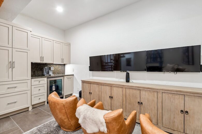 Heavenly Mountain Chalet | Ski-In Sophistication on Big Mountain - Whitefish, Montana