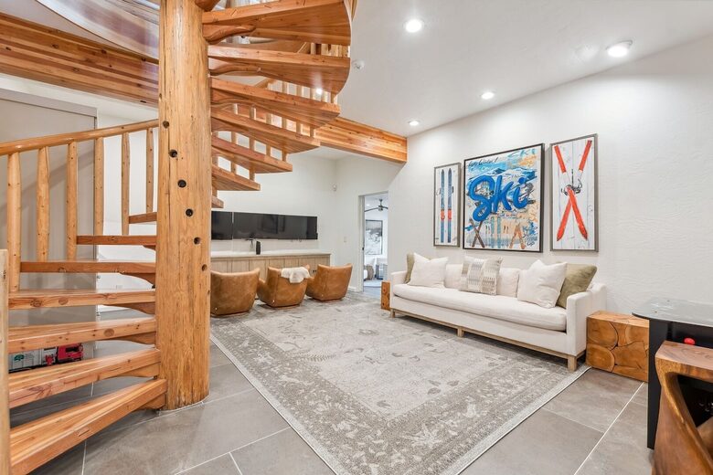 Heavenly Mountain Chalet | Ski-In Sophistication on Big Mountain - Whitefish, Montana