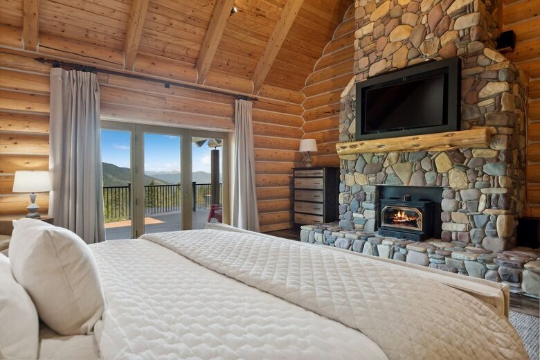 Heavenly Mountain Chalet | Ski-In Sophistication on Big Mountain - Whitefish, Montana