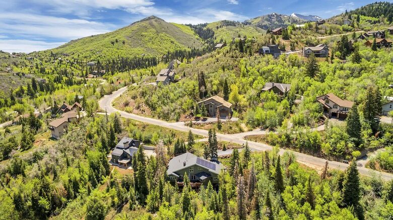 Modern Mountain Elegance in Park City - Park City, Utah