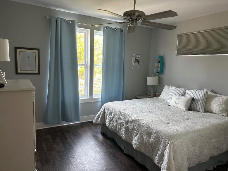 Second Master Bedroom with own Bathroom