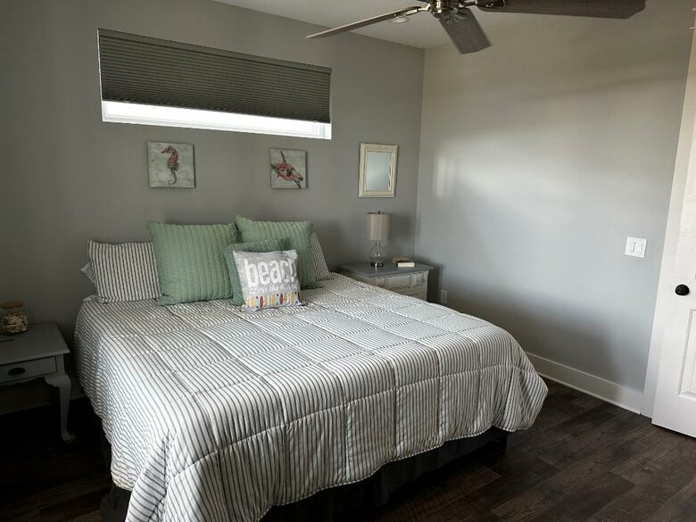 Third Bedroom (Shared Bathroom)