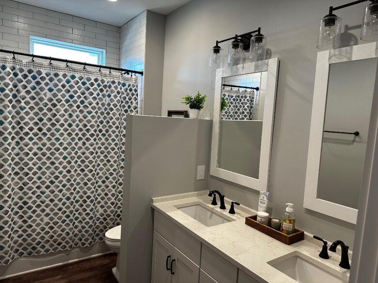 Third Shared Bathroom between Bedrooms 3 & 4