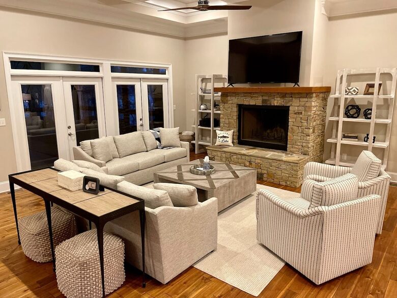 Elegant Lakefront Escape with Private Double Dock - Gainesville, Georgia