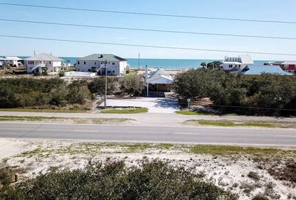 Spacious Beach Escape on St. George Island - Eastpoint, Florida
