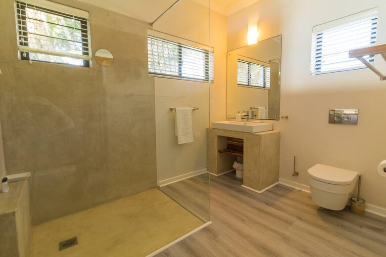 Sophisticated Coastal Haven with Pool & Sea Views - Umdloti, Durban, South Africa