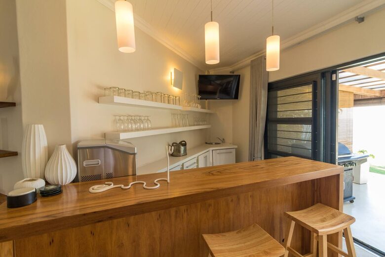 Sophisticated Coastal Haven with Pool & Sea Views - Umdloti, Durban, South Africa