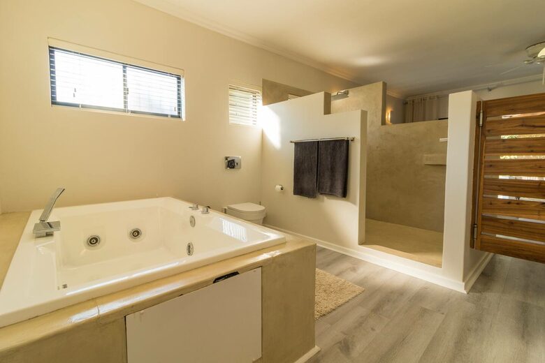 Sophisticated Coastal Haven with Pool & Sea Views - Umdloti, Durban, South Africa