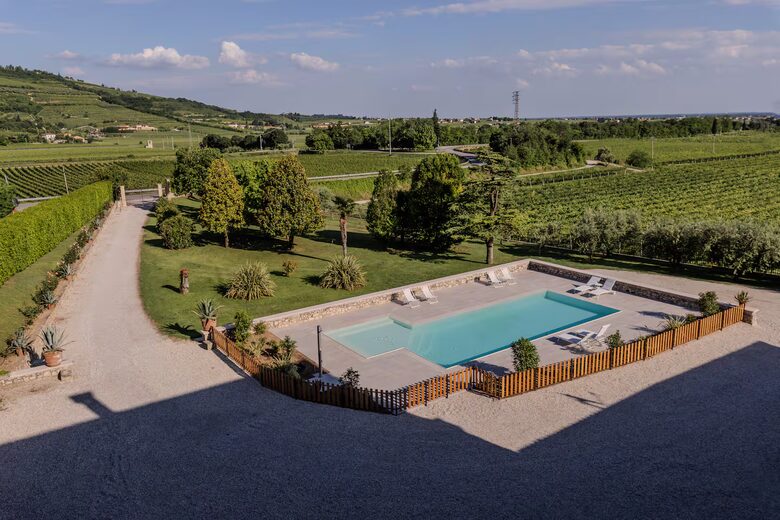 Luxury Three-Bedroom Penthouse in the Heart of Valpolicella - Mezzane di Sotto, Italy