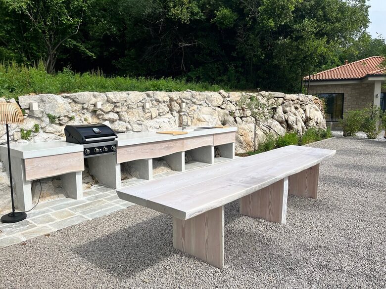 A Serene Stone Villa with Adriatic Sea Views - Poljane, Croatia