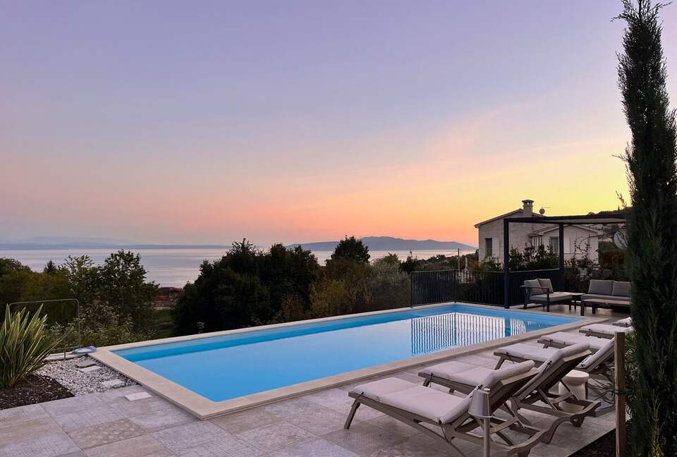 A Serene Stone Villa with Adriatic Sea Views - Poljane, Croatia