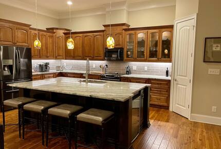Elegant Lakefront Escape with Private Double Dock - Gainesville, Georgia